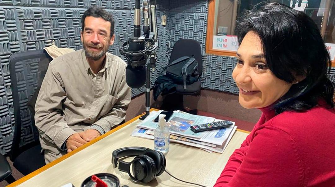 Cecilia y ´Willy´ de Radio Vilardevoz hablaron de la salud mental como producto social y recordaron formas de la incomprensión y la ignorancia