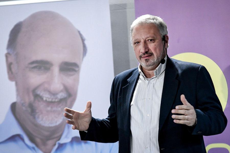 Sotelo cede ante el fuego amigo y pasa de decir que tweet fue irónico a "fue infeliz, no debí publicarlo"