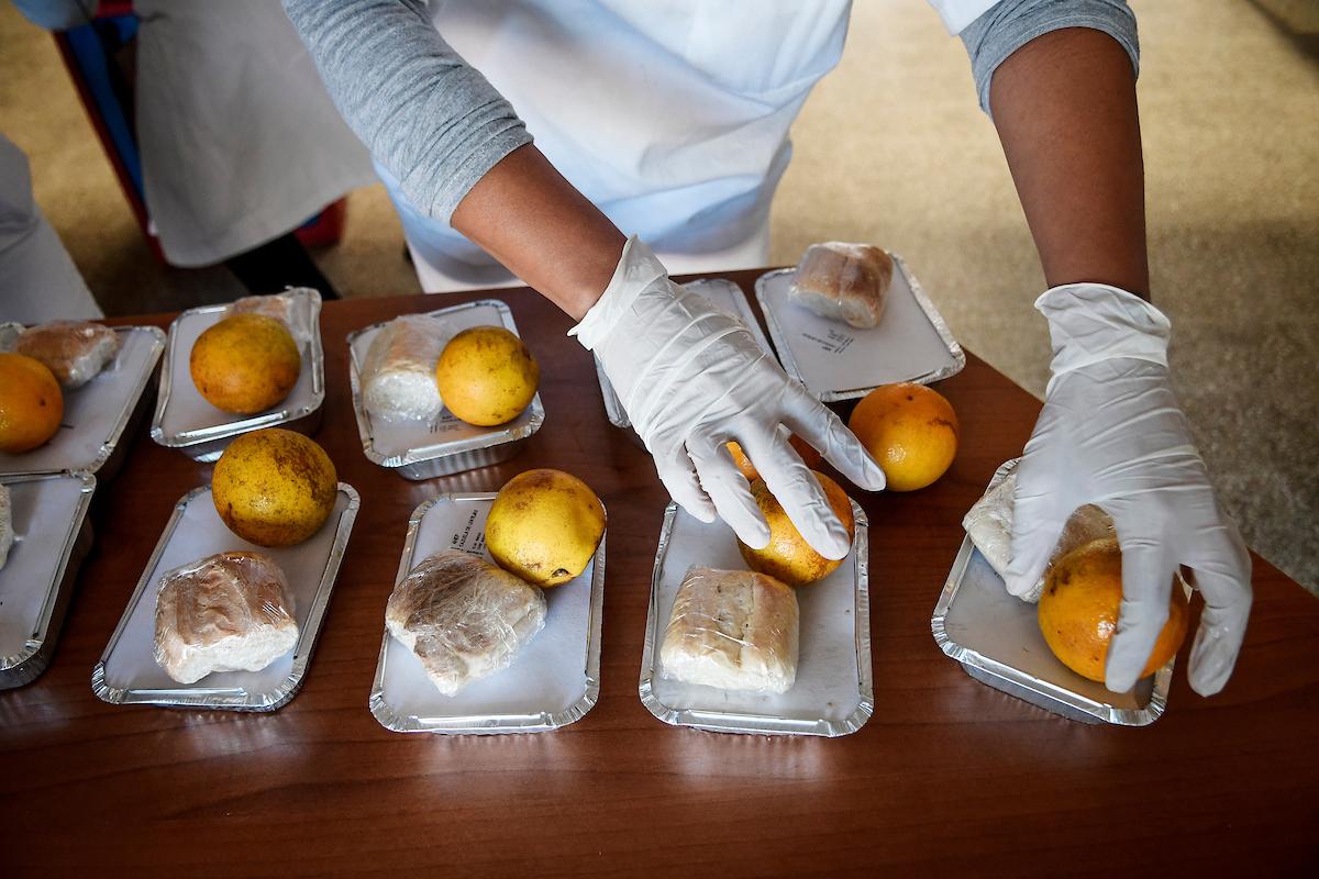 Trabajo de auxiliar, presupuestado: Hospital Policial abre llamado para cocina, servicio de comidas y alimentos