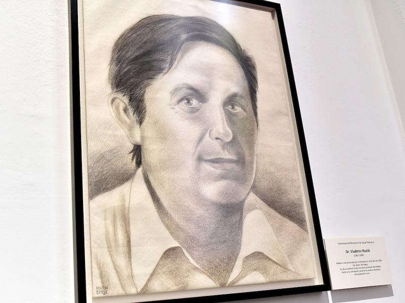 Retrato del Dr. Vladimir Roslik en el Ministerio de Salud Pública. Montevideo, 23/11/2017. Foto: Ricardo Antúnez / adhocFOTOS