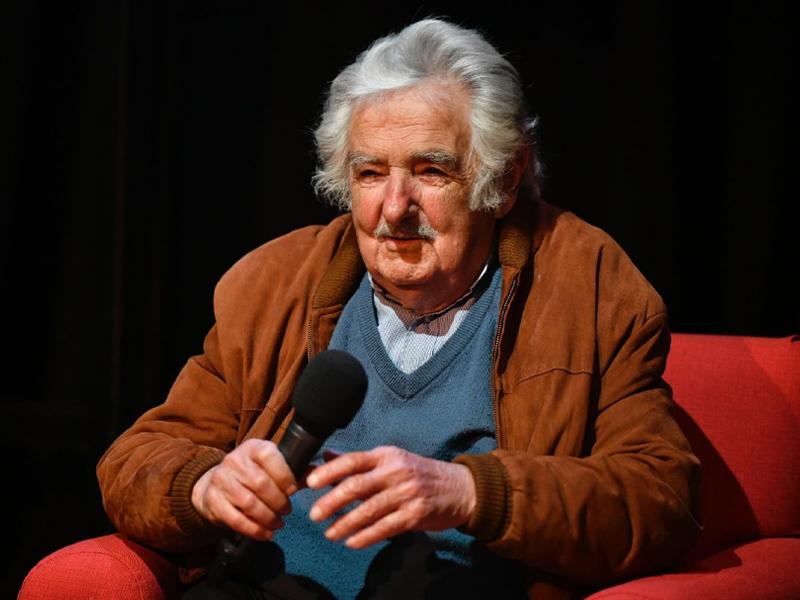 Mi angustia existencial es que los humanos tengan tiempo de reaccionar y de reparar el desastre que están haciendo, dijo Mujica