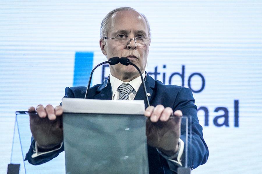 “Lo de Iturralde inflige las normas básicas del comportamiento político”, dijo Gil Iribarne