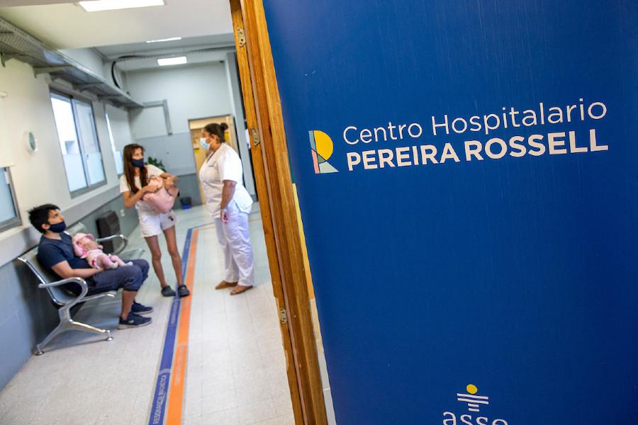 Departamento de imagenología del Centro Hospitalario Pereira Rossell en Montevideo. Foto: Mauricio Zina/ adhocFOTOS