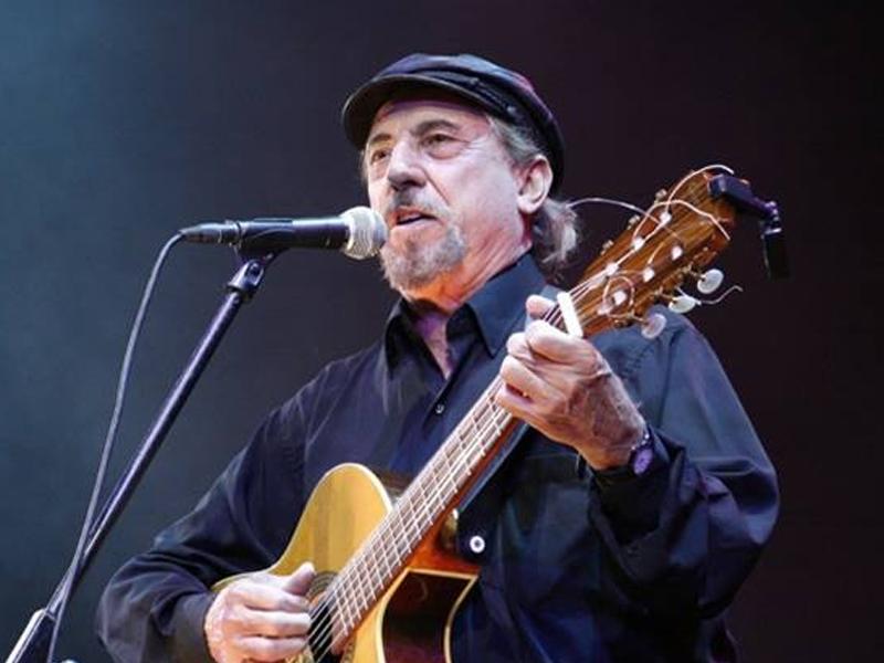 Santiago Mazzarovich/ URUGUAY/ MONTEVIDEO/ ESTADIO CENTENARIO/ Decenas de músicos participaron de un concierto homenaje a Alfredo Zitarrosa, a 80 años de su nacimiento. La coordinación musical estuvo a cargo de Fernando Cabrera.