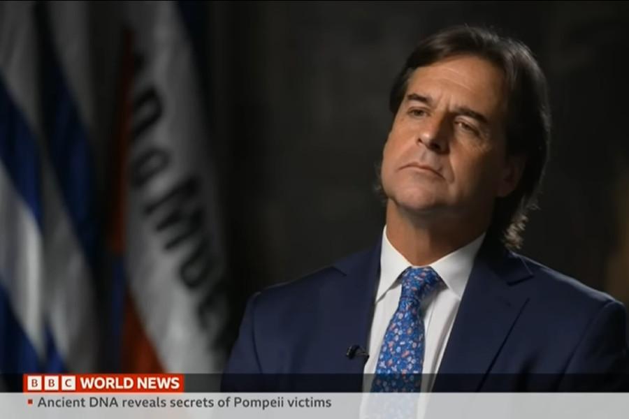 Lacalle Pou en HardTalk de la BBC de Londres. Foto: Captura web.
