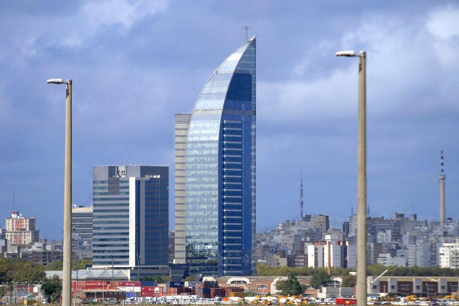 Antel pierde el monopolio de la fibra óptica hacia los hogares, once cableoperadoras fueron habilitadas