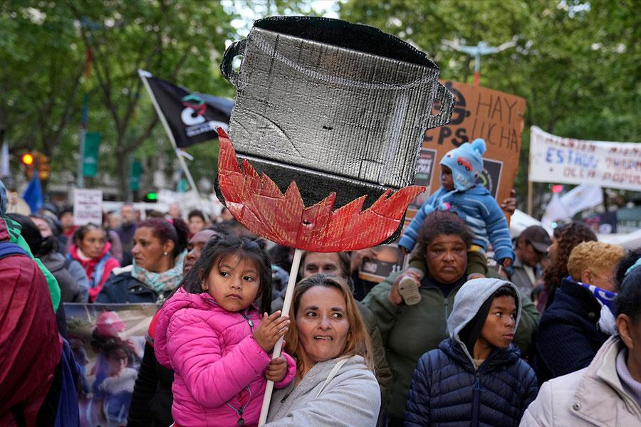 "Hoy las ollas populares hacen malabares para conseguir los insumos para funcionar", señaló vocero de Coordinadora Social y Solidaria