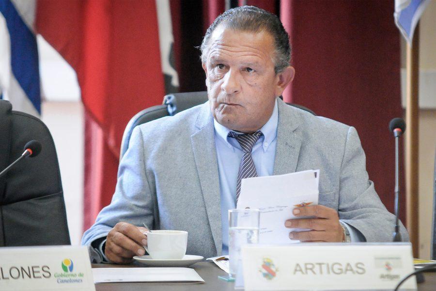 Edil frenteamplista de Artigas presume que hay “un esquema de corrupción organizado por la Intendencia departamental”