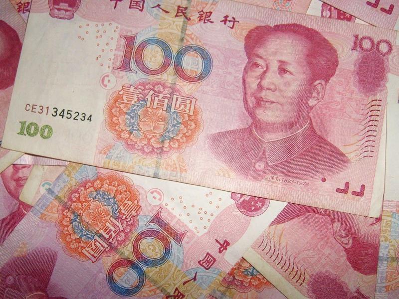 100 yuanes. Foto: Pixabay.