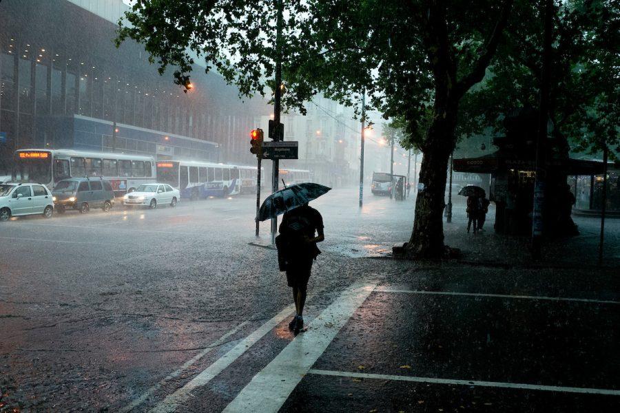 Aviso especial de Inumet por tres días consecutivos: lluvias, tormentas muy fuertes y granizo