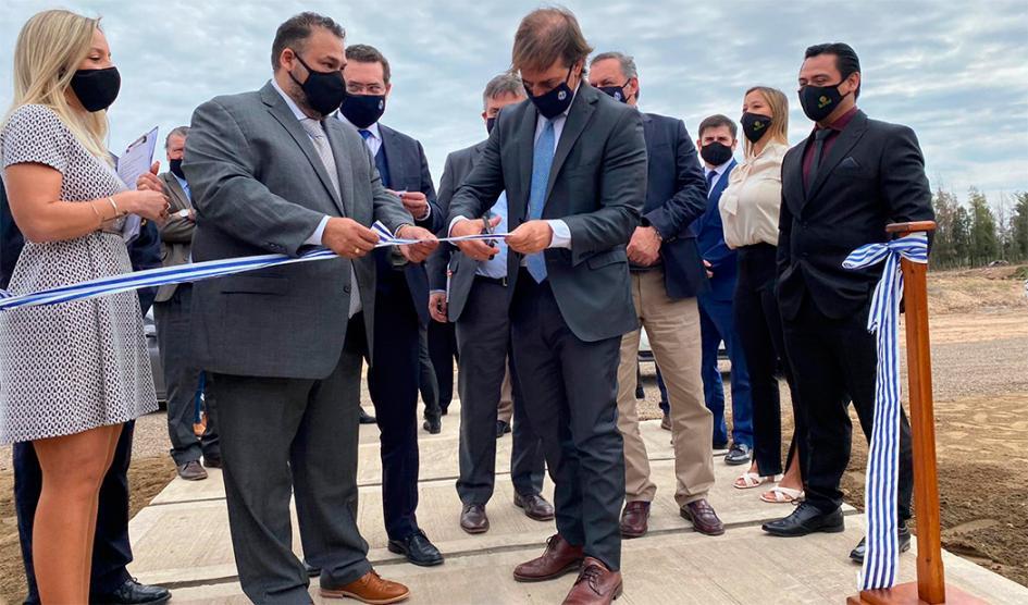 Planta de cannabis medicinal: de la inauguración de Lacalle Pou al despido de trabajadores y denuncia por desfalco de USD 20 millones