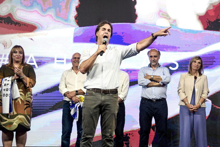 Eran todas falsas las promesas de ‘se terminó el aumento de las tarifas, los combustibles y los impuestos’, dijo sociólogo Labat