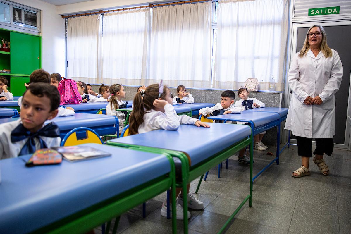 Comienzo de clases en la escuela Nº 24 de Tiempo Completo Joaquín Suárez en Montevdeo. Foto: Mauricio Zina / adhocFOTOS