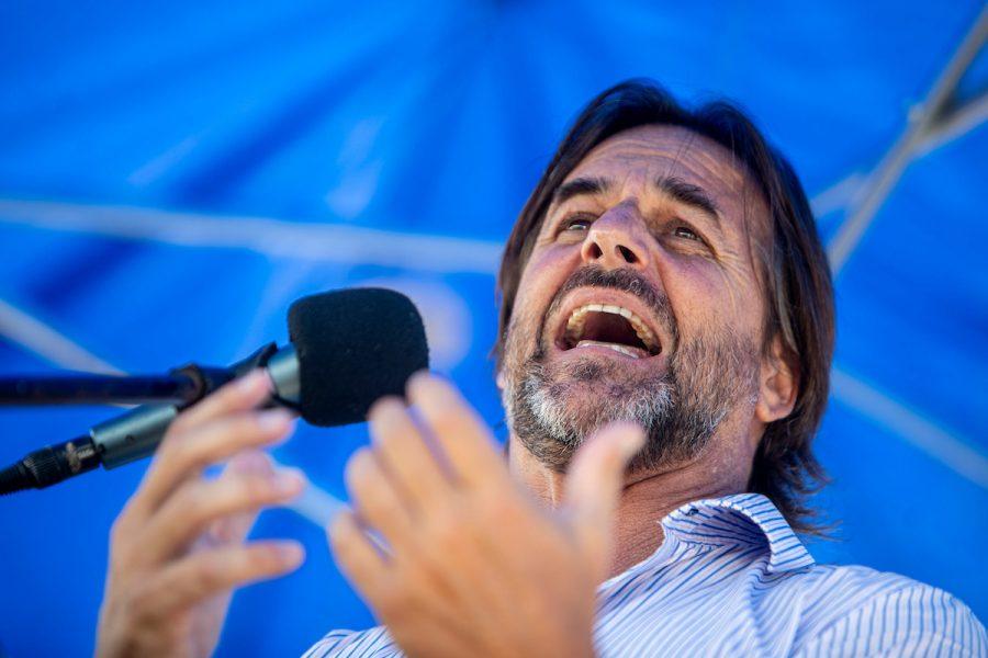 Lacalle Pou encomendó pedir revisión de archivo de investigación sobre Antel Arena