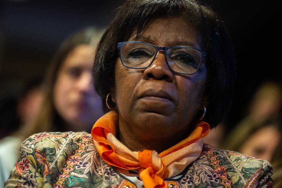Proyecto sobre participación política paritaria presentado por senadora blanca no cuenta con respaldo en filas oficialistas