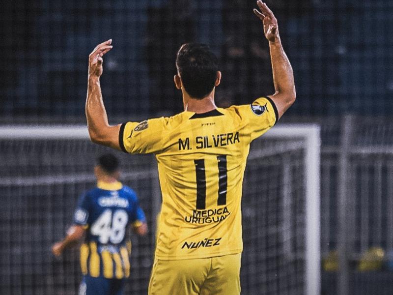 Peñarol vs Rosario Central por la Copa Libertadores 2024. Foto: Twitter de Peñarol.