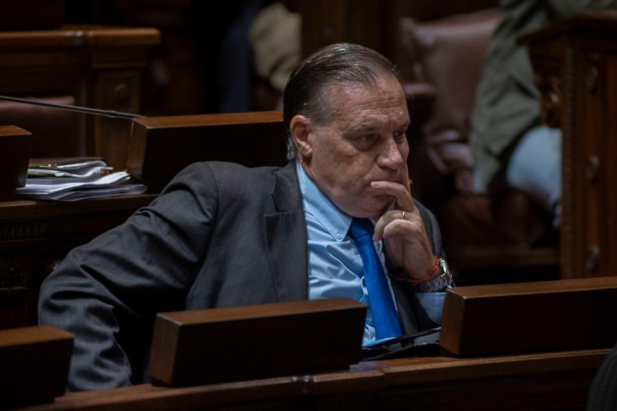 Carlos Varela, durante una sesión de la Cámara de Representantes, en el Palacio Legislativo, en Montevideo. Foto: Pablo Vignali / adhocFOTOS