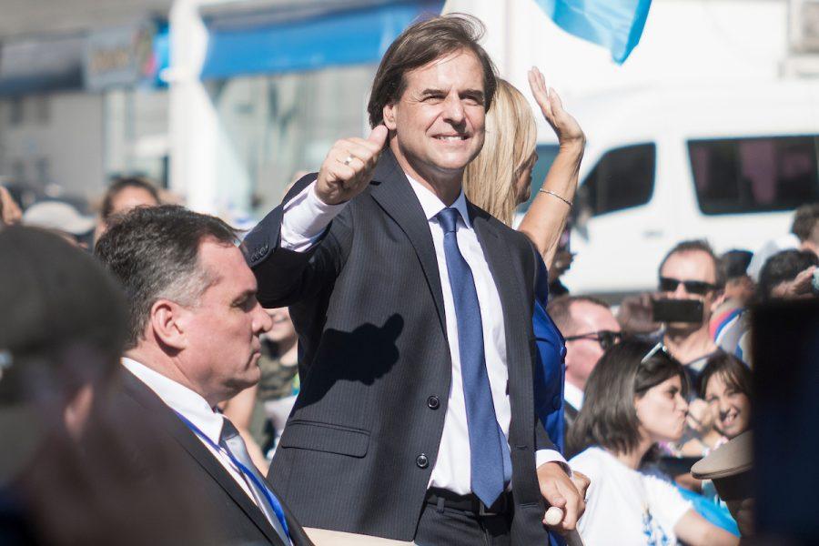 "Rompieron todo" y "operación orquestada": las críticas del FA tras conocerse chat entre Astesiano y Lacalle Pou