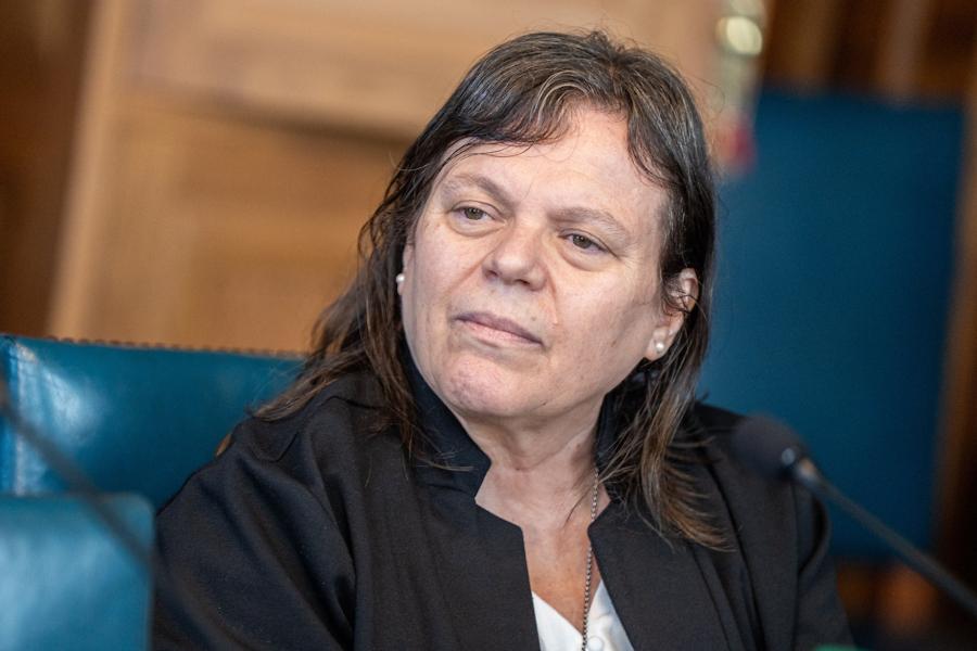 Monica Ferrero durante la sesión de la comisión de Asuntos Administrativos en la sala Martin C. Martínez del Palacio Legislativo en Montevideo. Foto: Mauricio Zina / adhocFOTOS