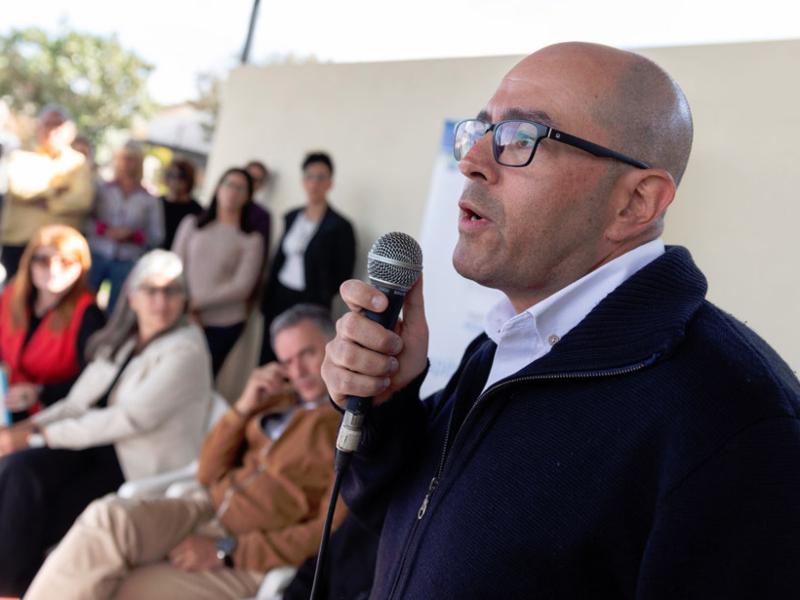 Álvaro Danza y autoridades nacionales en el centro auxiliar del Chuy, Rocha. Foto: ASSE.