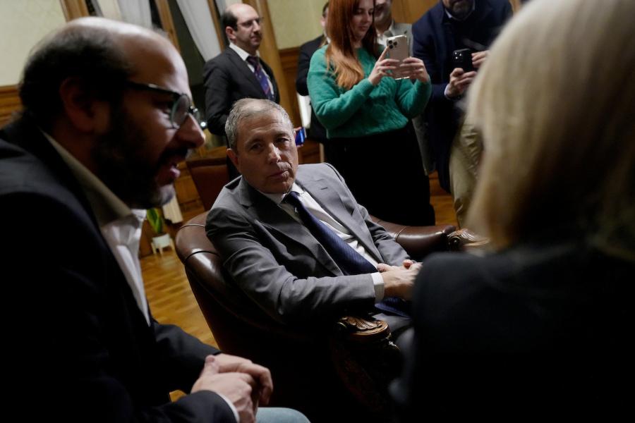 Durante la presentación de la Rendición de Cuentas en el despacho de Presidencia del Senado en el Palacio Legislativo en Montevideo. Foto: Javier Calvelo / adhocFOTOS