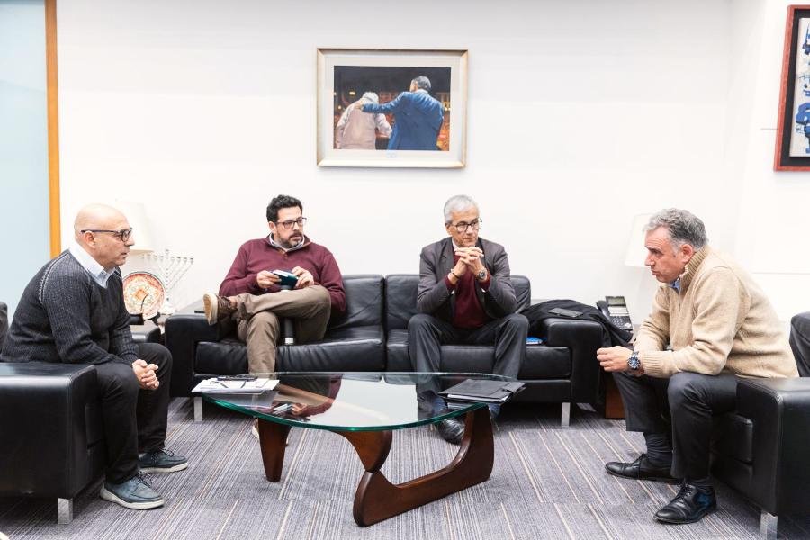 Marcelo Abdala, Alejandro Sánchez, Juan Castillo y Yamandú Orsi en la reunión del gobierno con delegación del PIT-CNT en Torre Ejecutiva. Foto: Presidencia.