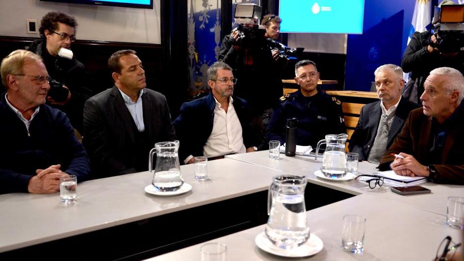 Ministerio del Interior y clubes definieron medidas para mejorar la seguridad en espectáculos deportivos