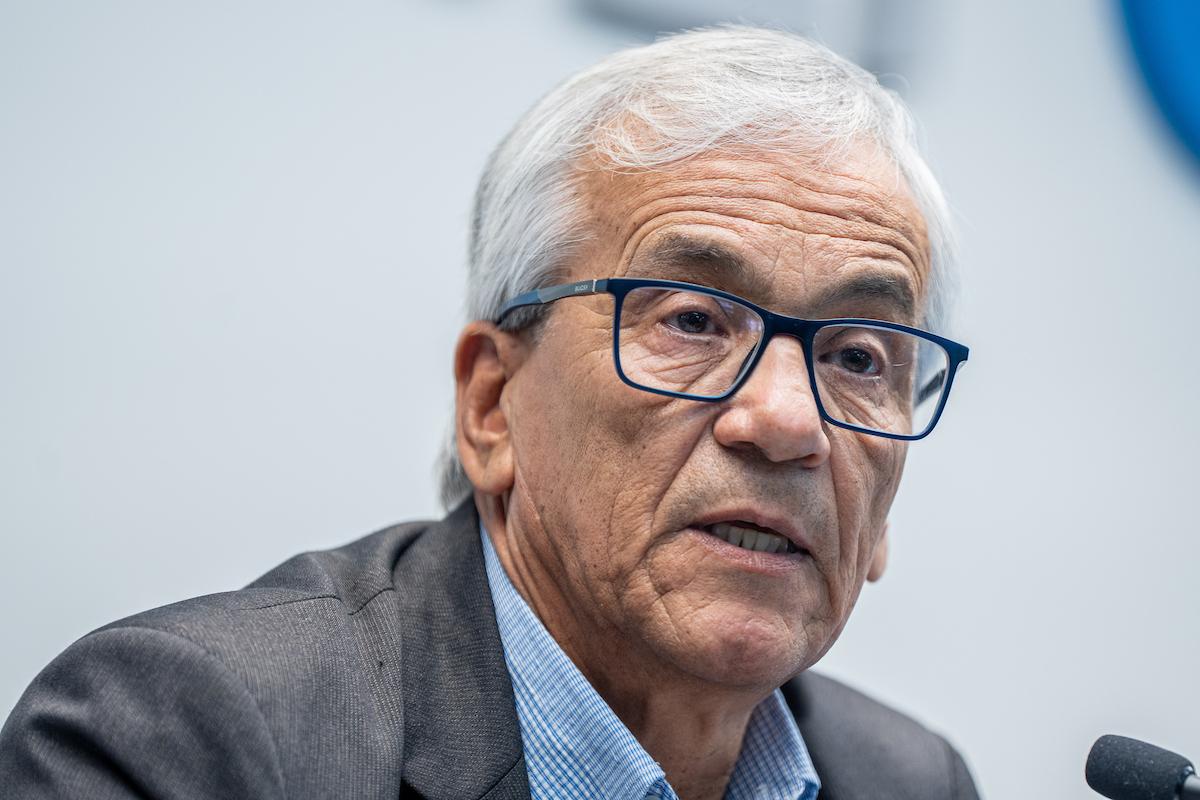 Castillo: decisiones empresariales “coartan la posibilidad de negociar” en sectores pesquero y lácteo