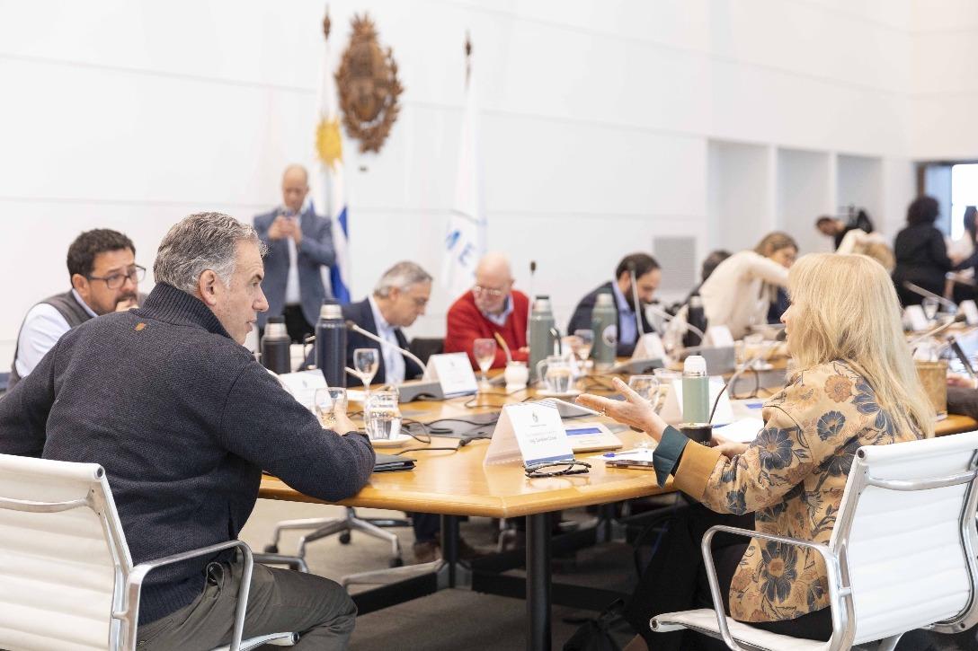 Crecimiento económico, protección social y seguridad son las prioridades del Presupuesto, indicó Oddone