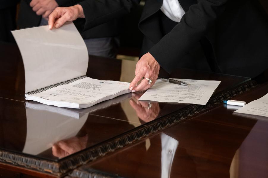 Presentación del proyecto de ley del Presupuesto Nacional, en el Salón de Eventos Especiales del Palacio Legislativo. Foto: Presidencia.