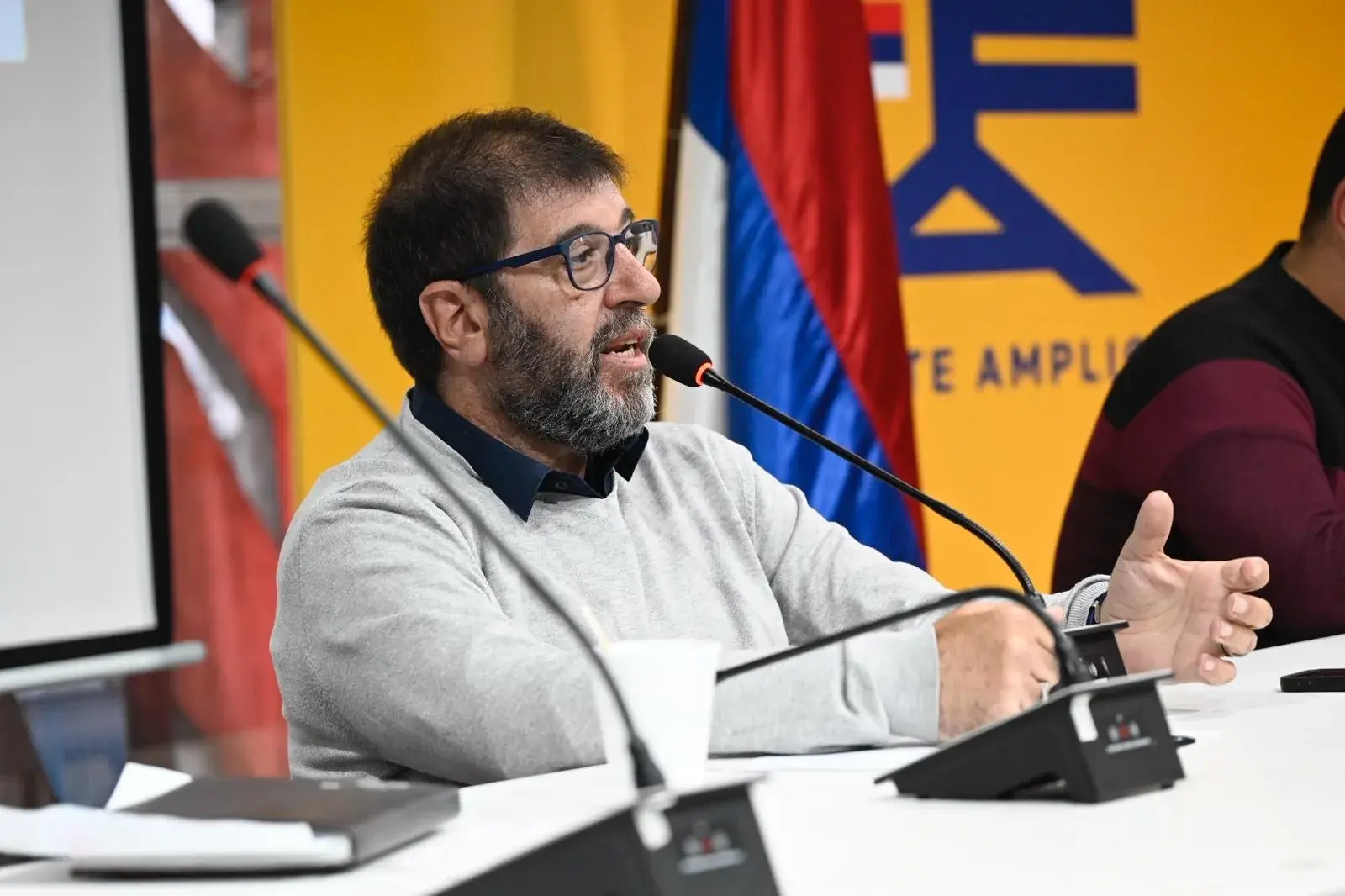 El presidente del Frente Amplio, Fernando Pereira, durante la Mesa Política del partido. Foto: Frente Amplio.